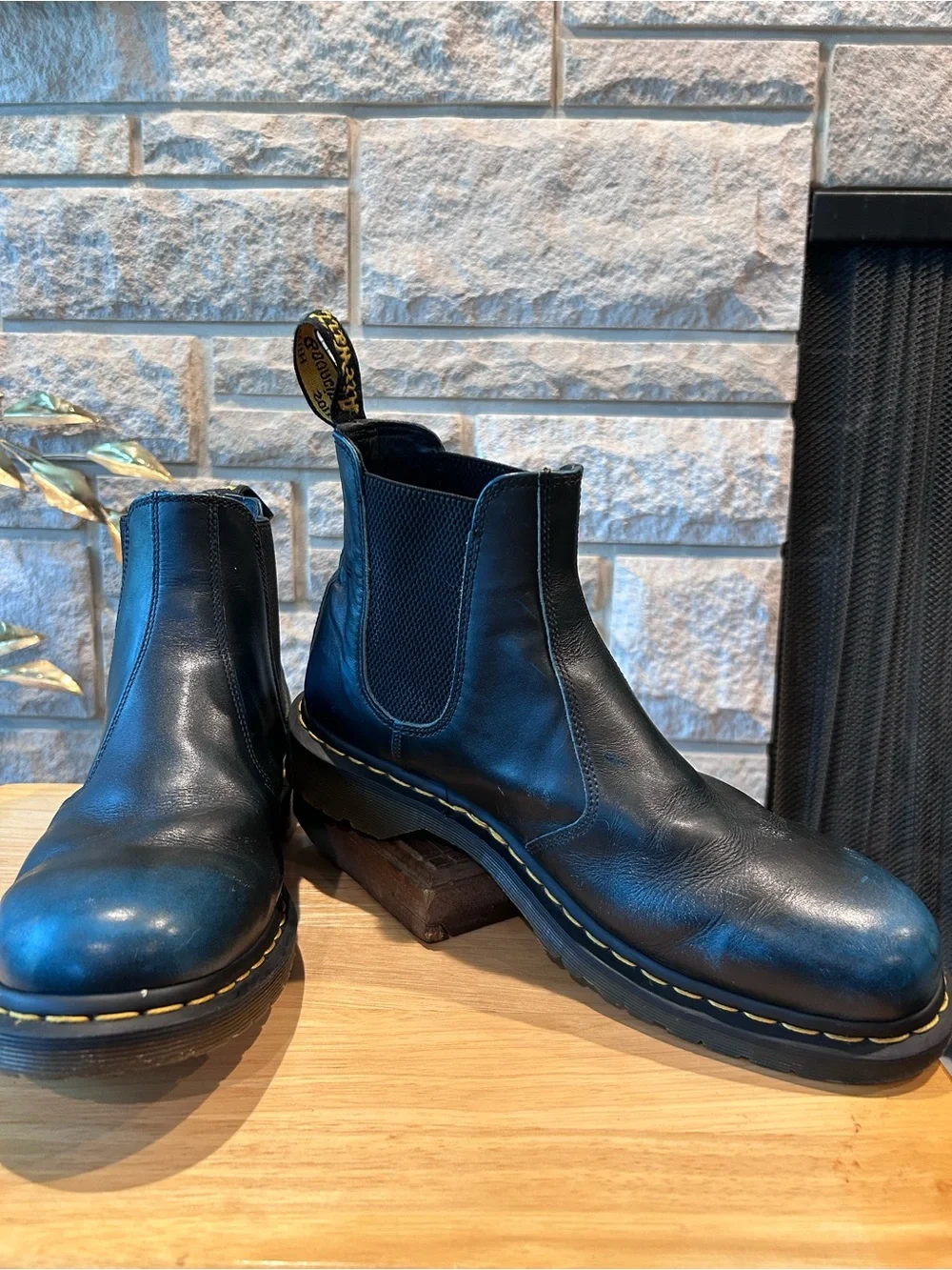 Dr. Martens 2976 Chelsea Boots Men’s 12 Blue-to-Black Gradient